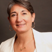 Emmanuelle CHRÉTIEN DESCHATRES